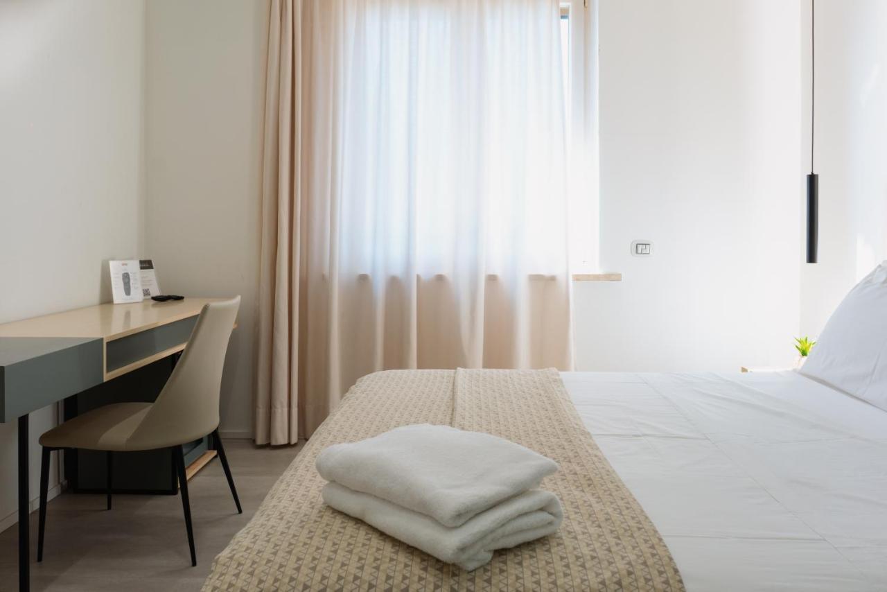 Plana Hotel Caserta Buitenkant foto