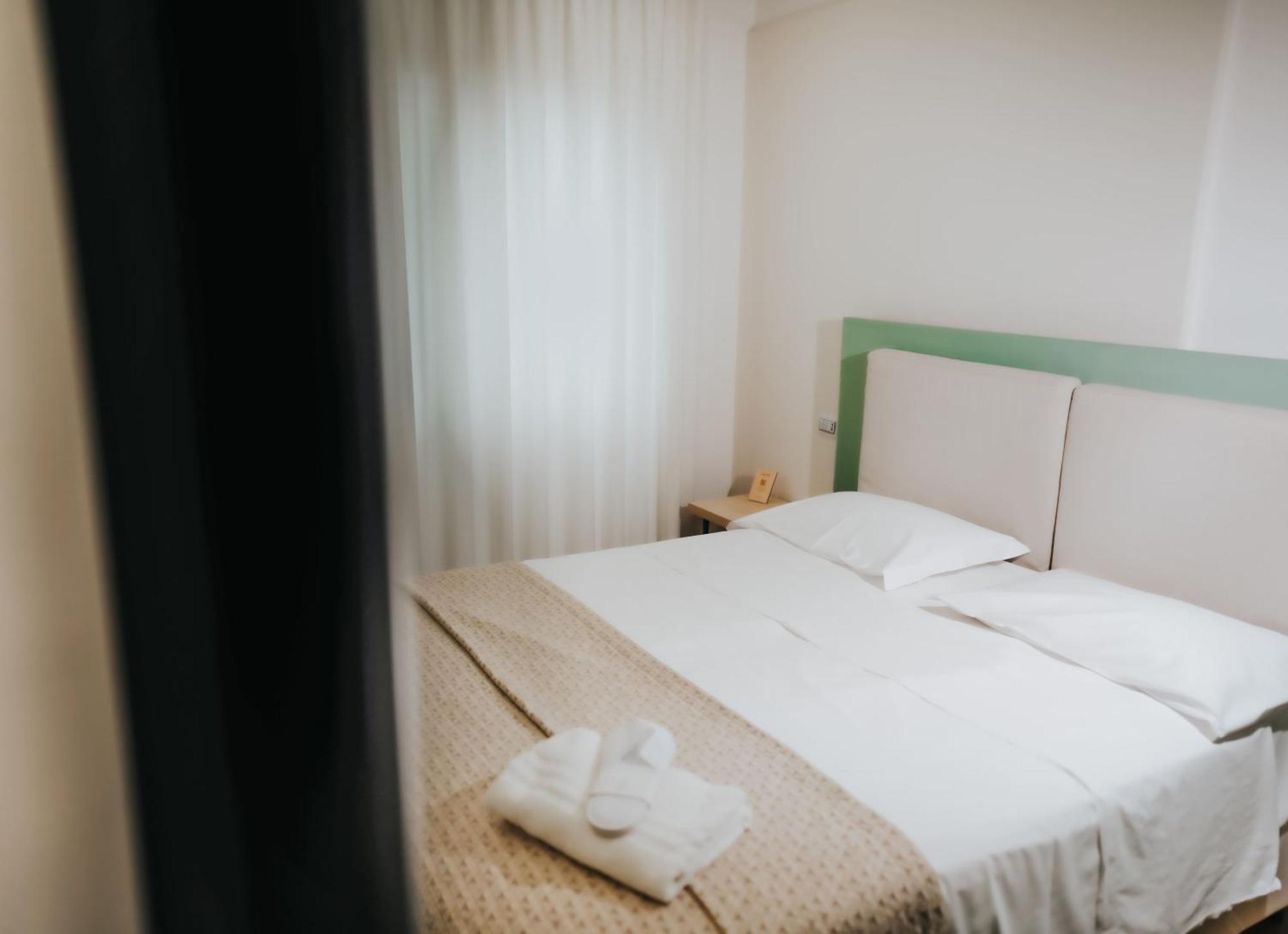Plana Hotel Caserta Buitenkant foto