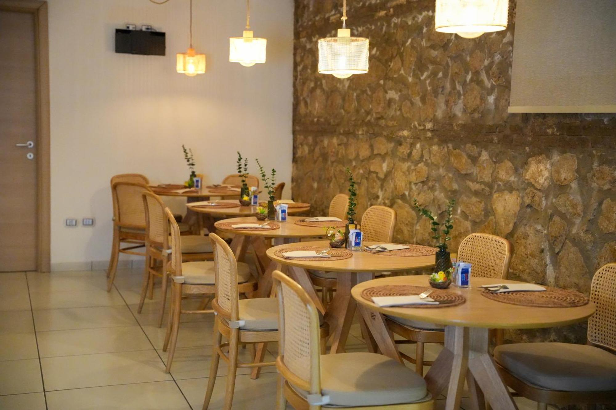 Plana Hotel Caserta Buitenkant foto