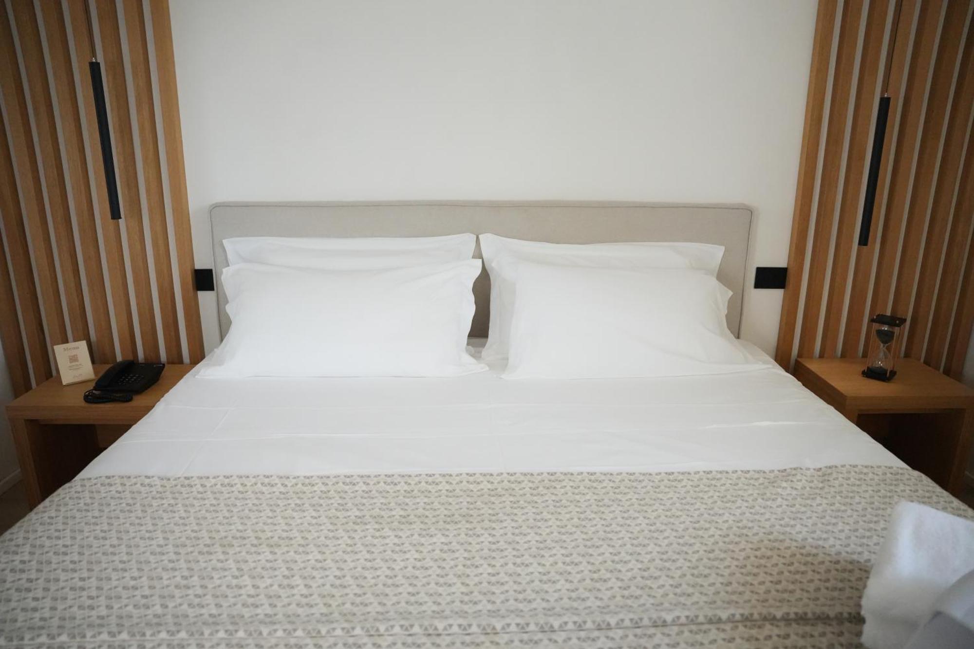 Plana Hotel Caserta Buitenkant foto